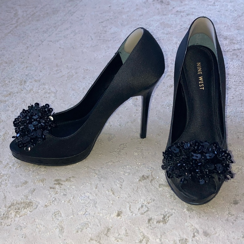 Nine West Black Satin & Beaded Sz 8 Blazer X3 Peep Toe Heel Near Perfect!